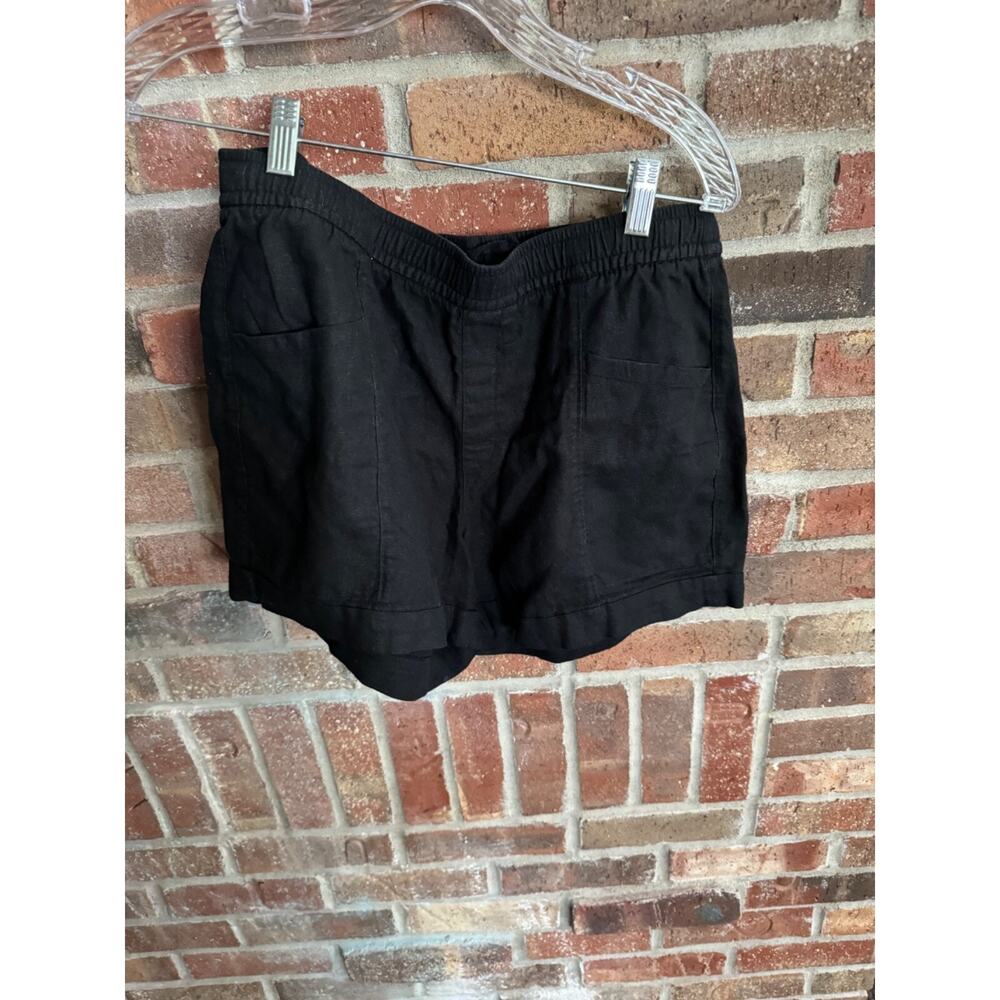 Old Navy Hi-Rise Shorts. Size Medium. Linen feel.